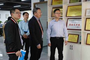 热烈欢迎市政府秘书长林兢一行莅临押球集团官网押球集团官网押球集团官网押球集团官网首页-押球(中国)-押球(中国)
集团广西公司考察指导